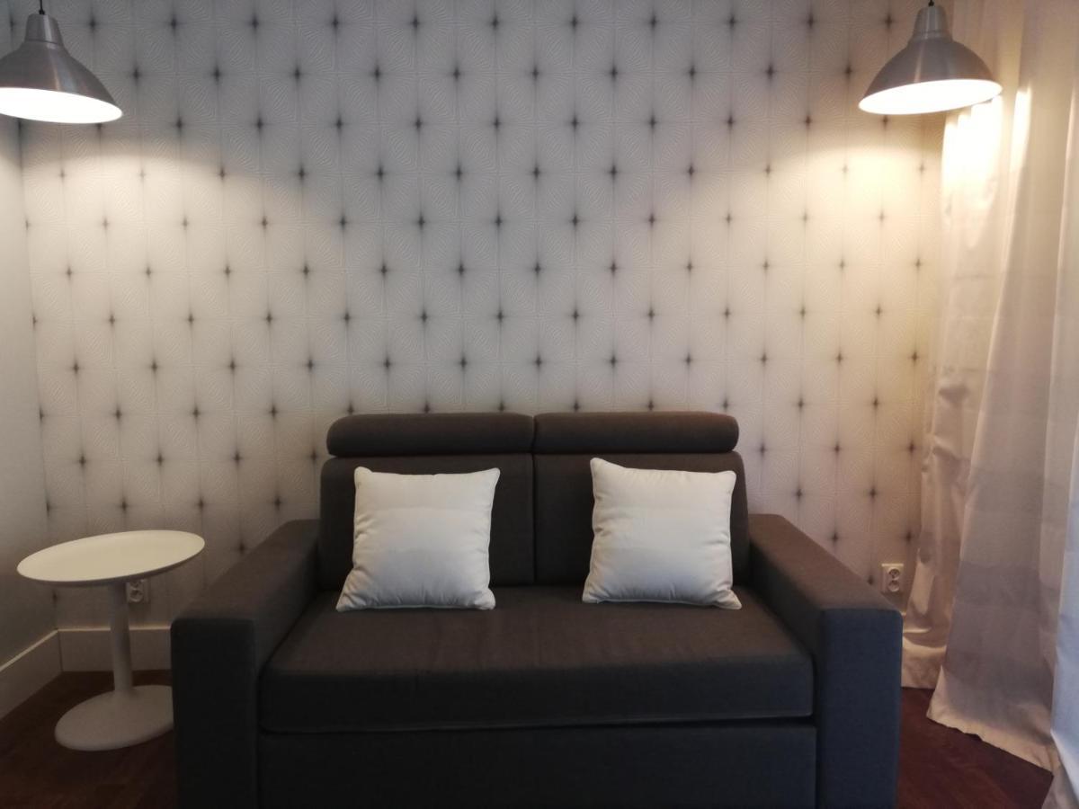 Apartament Przy Parku Kórnik Apartamento Exterior foto
