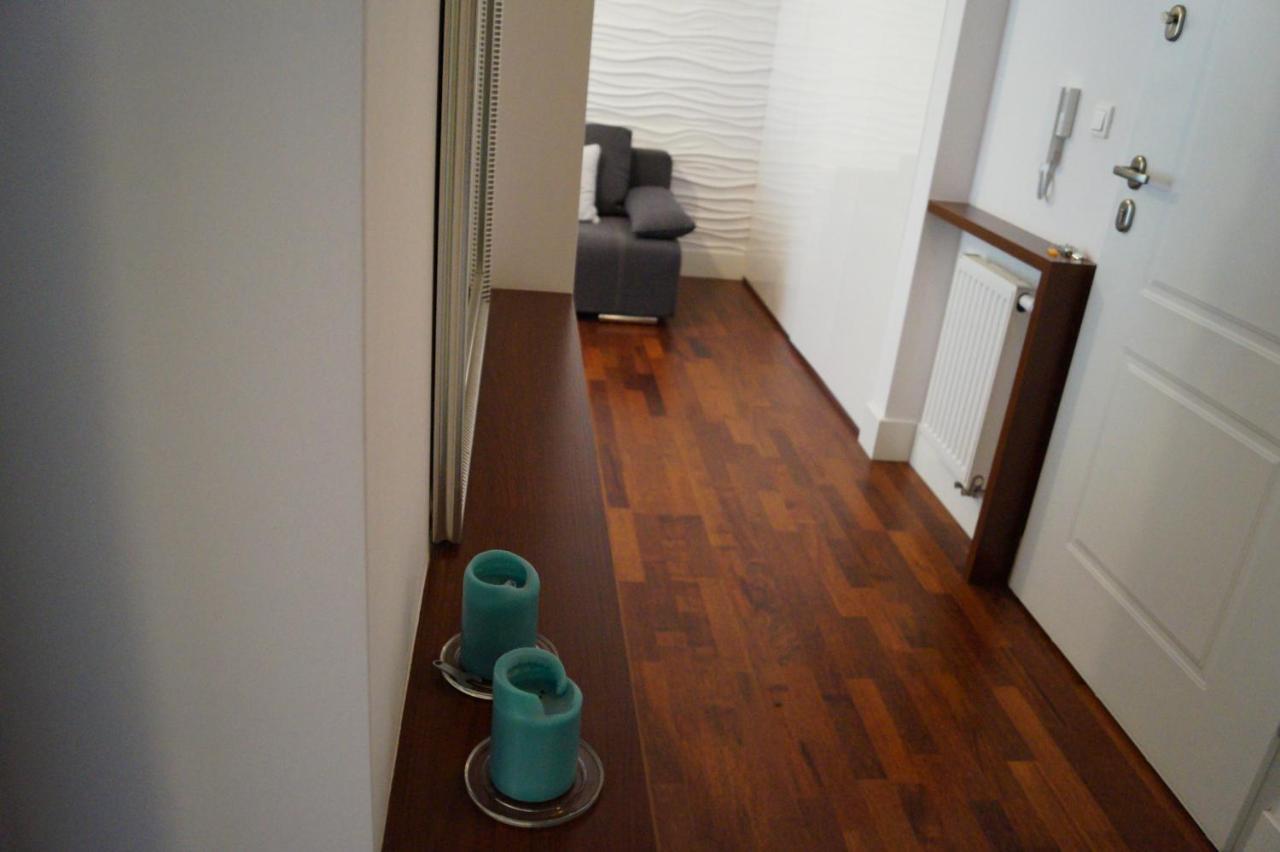 Apartament Przy Parku Kórnik Apartamento Exterior foto